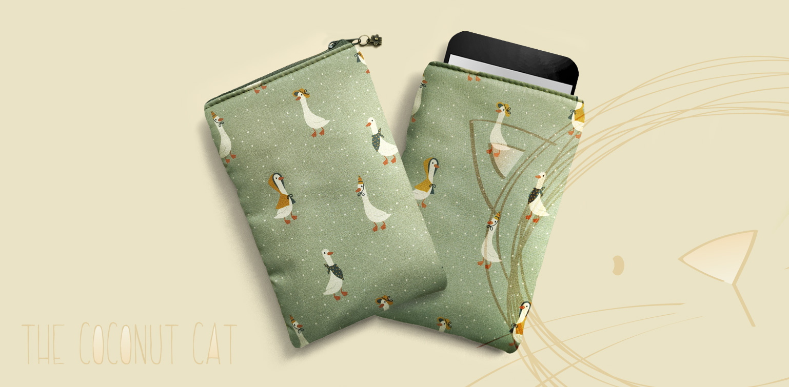 Phone bag: with or without a zipper? With or without a lanyard?